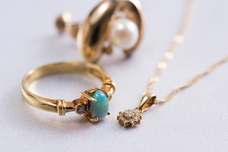 Antique gold jewellery